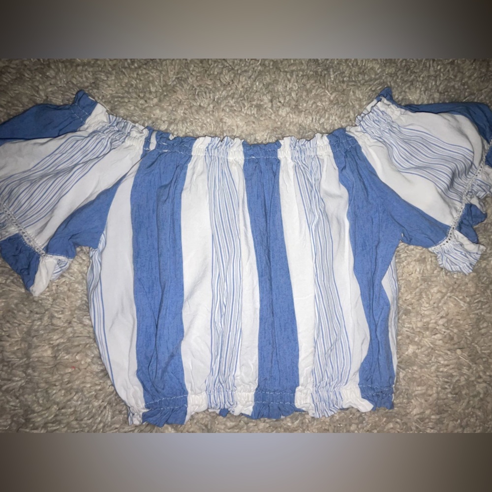 white and blue never worn crop top from boutique at the beach